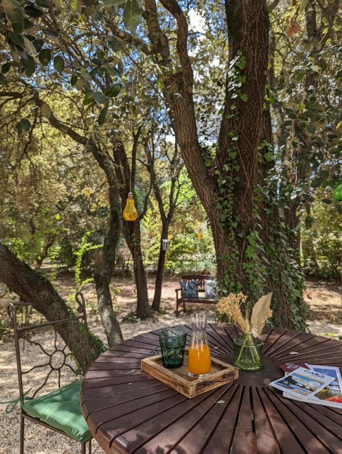 Les Jardins D'Holi Proche Uzes Acomodação com café da manhã Garrigues-et-Sainte-Eulalie Exterior foto