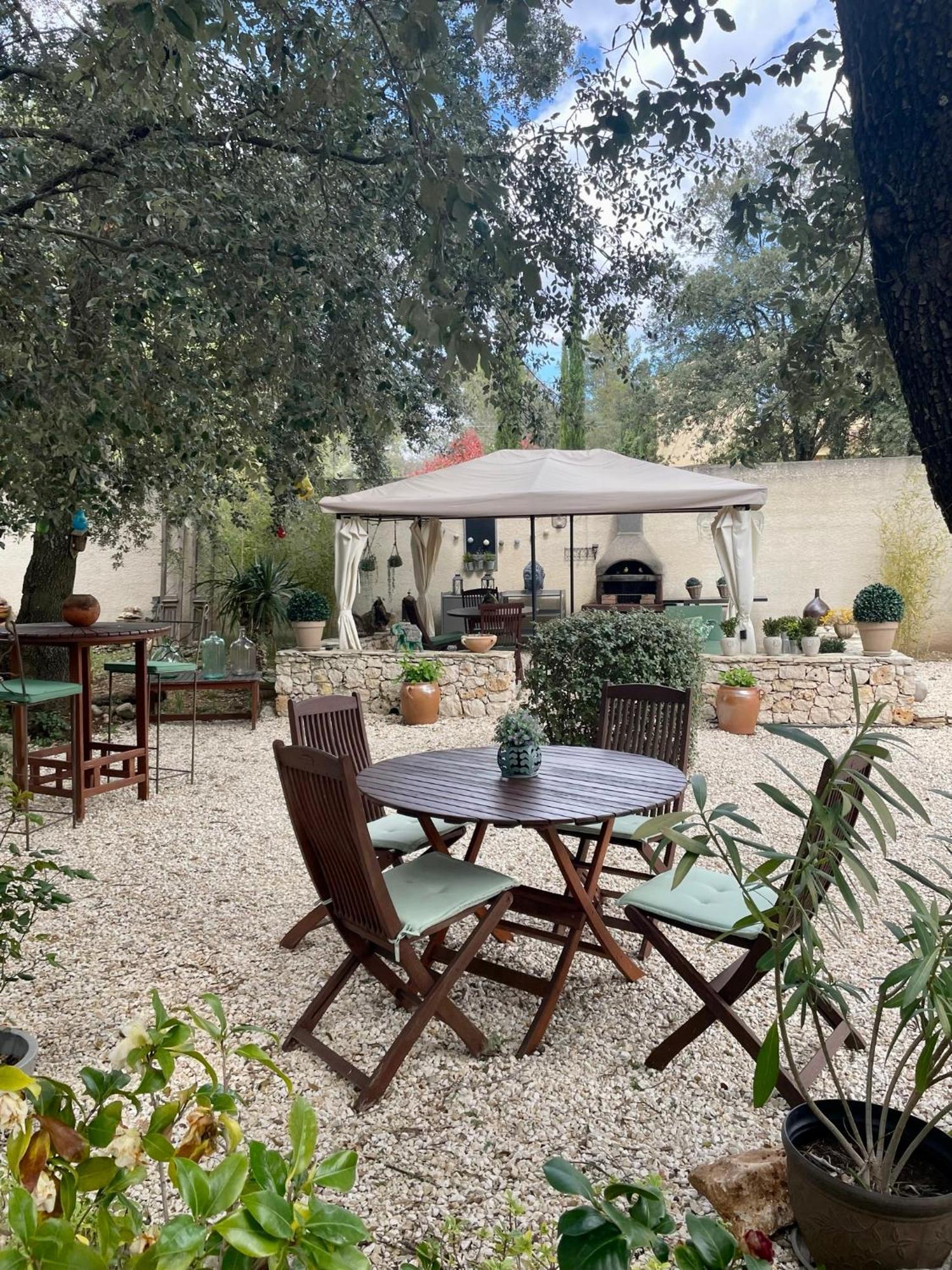 Les Jardins D'Holi Proche Uzes Acomodação com café da manhã Garrigues-et-Sainte-Eulalie Exterior foto